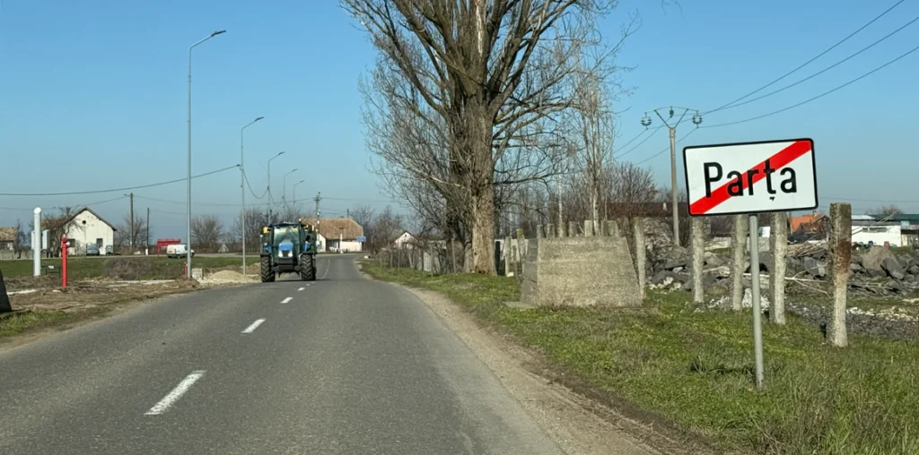 Ieşirea din comuna Parţa, judeţul Timiş